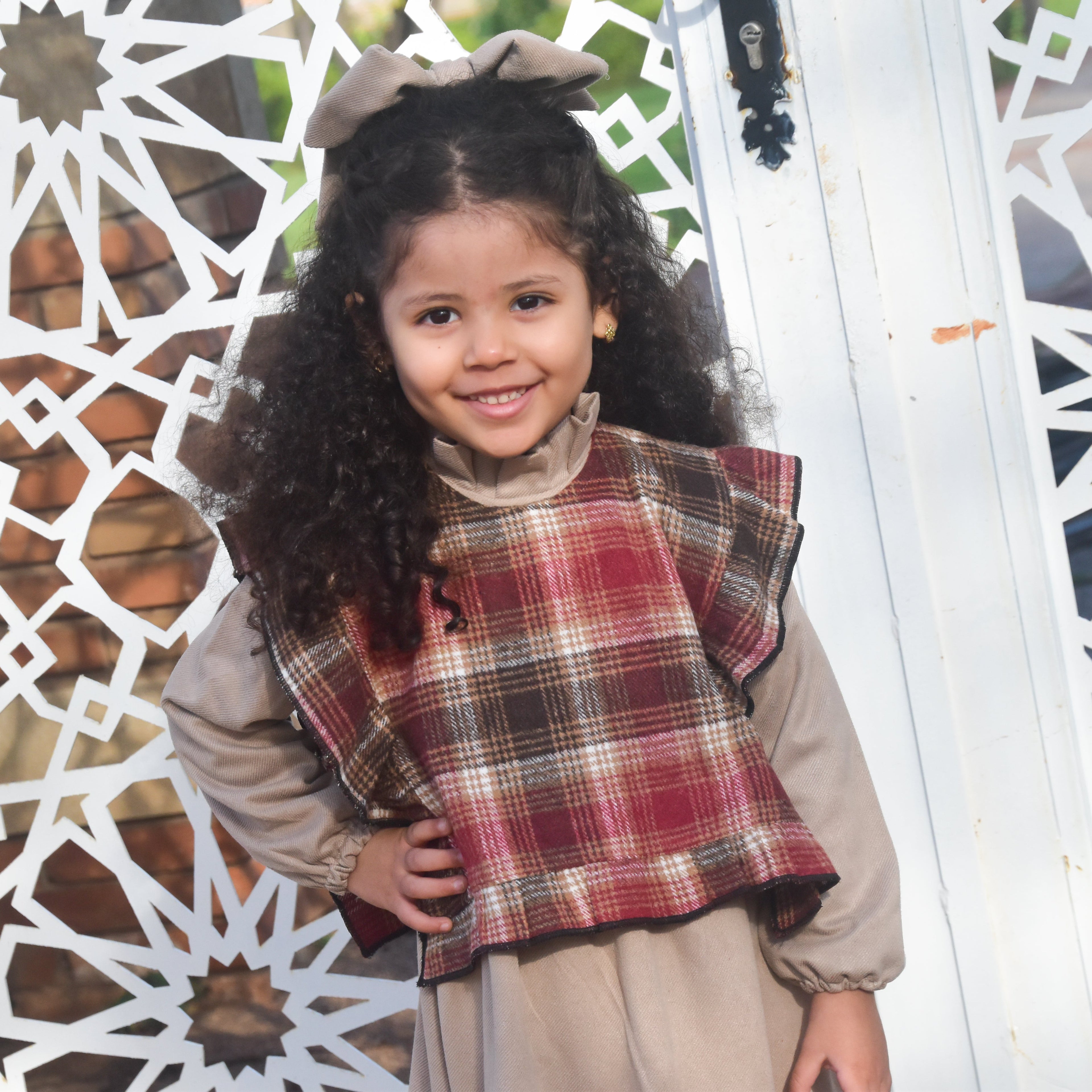 Robe Longue "Fulla" en Beige avec gilet rayé en Marron